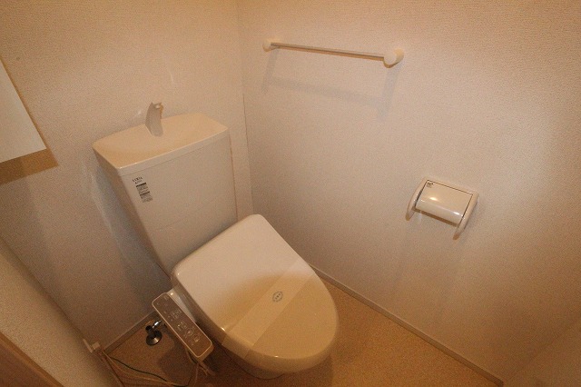 高松琴平電鉄長尾線 水田駅 徒歩5分 2階建 築12年のトイレ写真