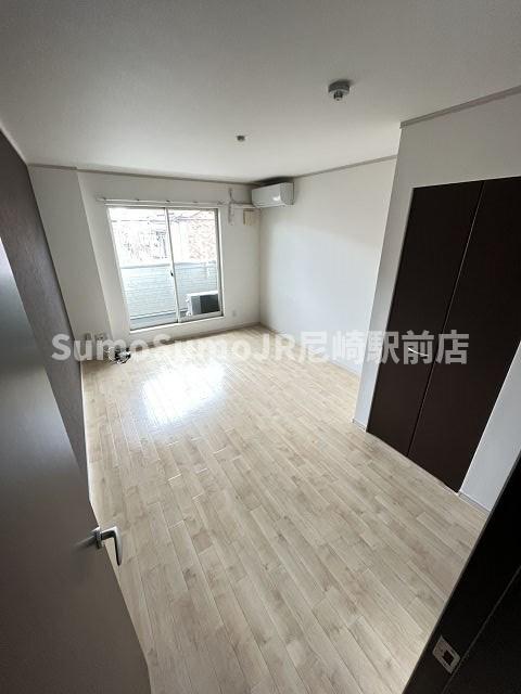 その他部屋・スペース　落ち着いて過ごせるお部屋なので、寝室にいかがでしょうか