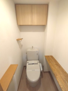 都営大江戸線 練馬駅 徒歩10分 8階建 築17年のトイレ写真