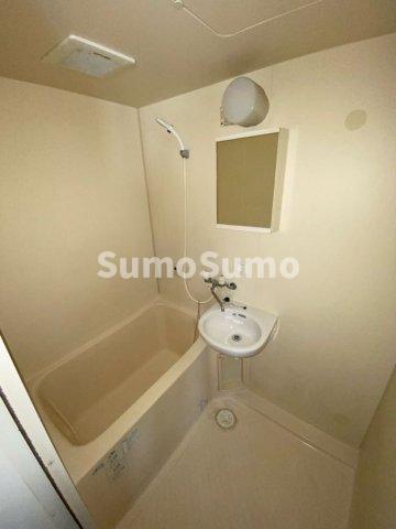 地下鉄西神・山手線 湊川公園駅 徒歩5分 5階建 築31年の風呂写真
