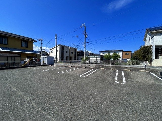 駐車場　駐車場完備です