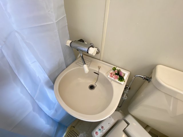 洗面設備　※同物件別号室の写真になります