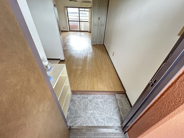 玄関　※同物件別号室の写真になります