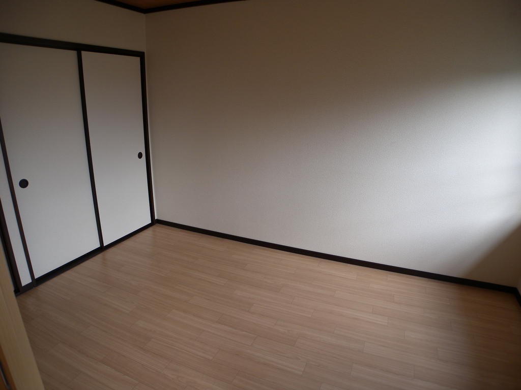 収納　押入れあり