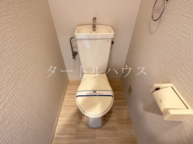 【ファミーユ2のトイレ】
