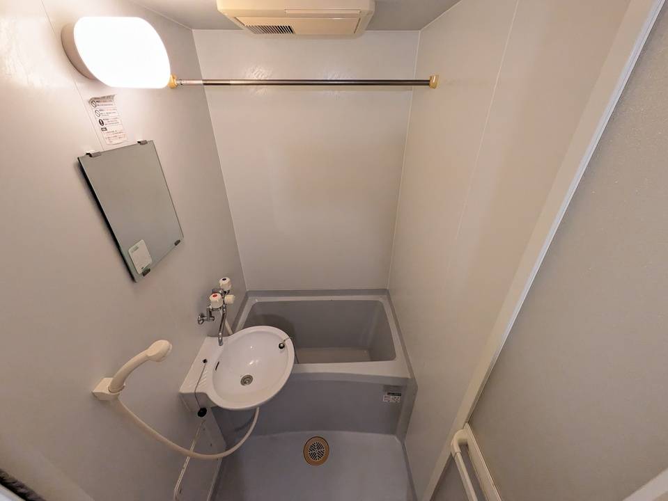 バス・シャワールーム　浴室