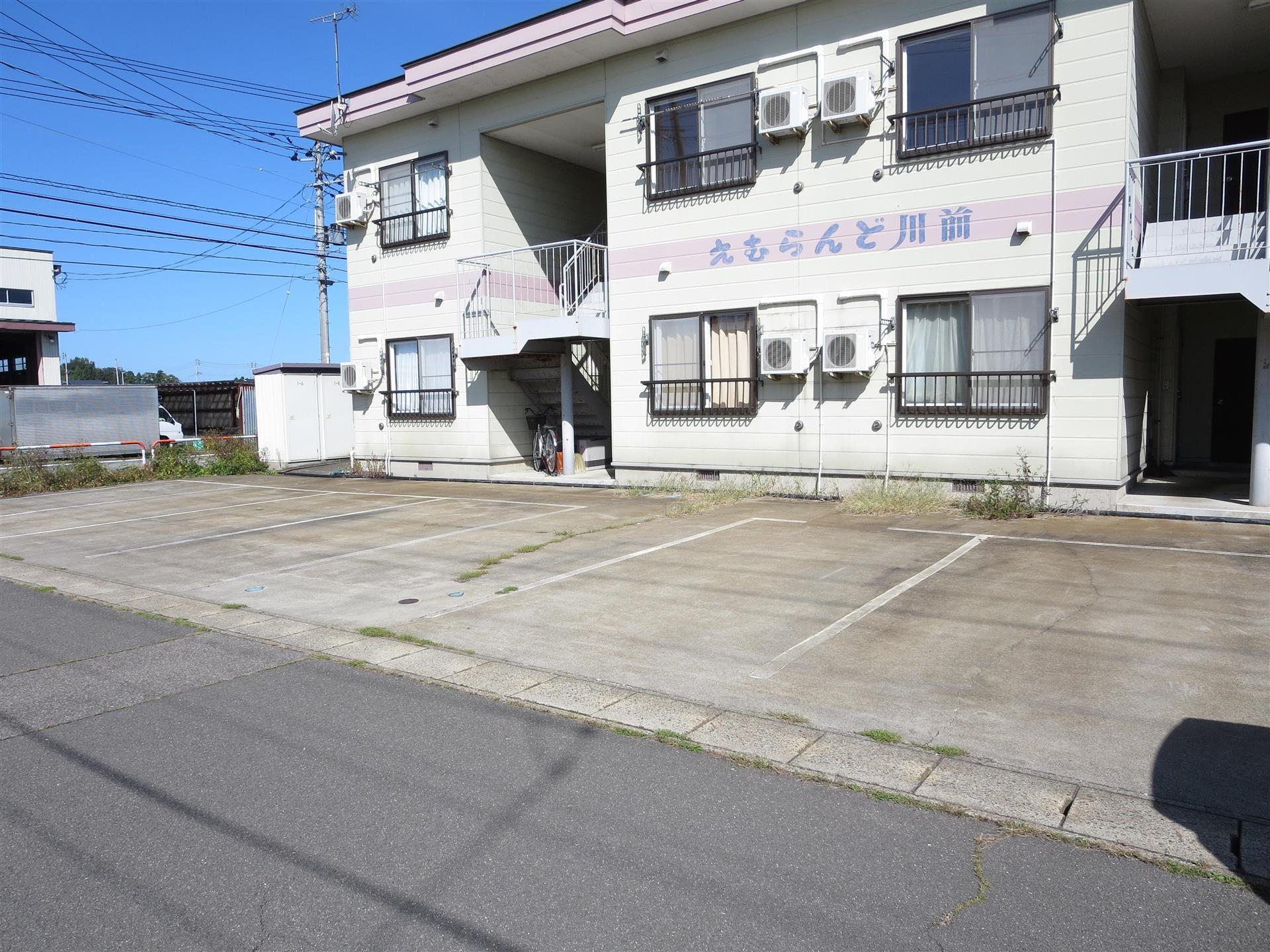 【えむらんど川前の駐車場】