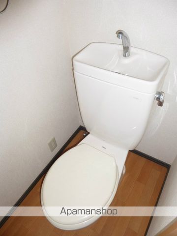 ＪＲ米坂線 南米沢駅 徒歩13分 2階建 築28年のトイレ写真