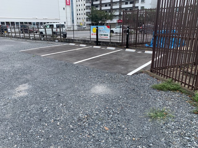 駐車場　敷地内駐車スペース