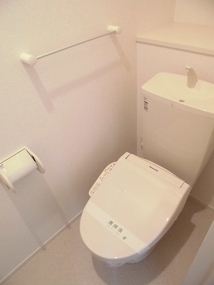 ヴィラ ルミナーレ Iのトイレ写真