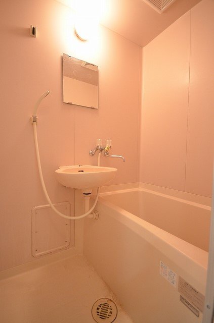 バス・シャワールーム　別号室の写真です