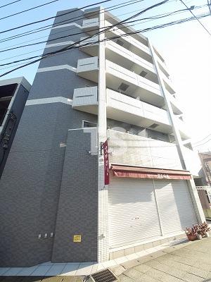 横浜市中区石川町のマンションの建物外観