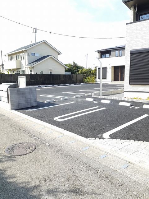 【長生郡一宮町東浪見のアパートの駐車場】