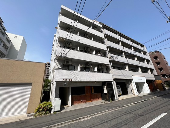 広島市中区東白島町のマンションの建物外観