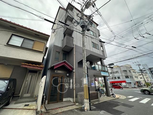 吹田市内本町のマンションの建物外観