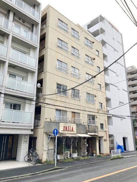 横浜市西区浅間町のマンションの建物外観