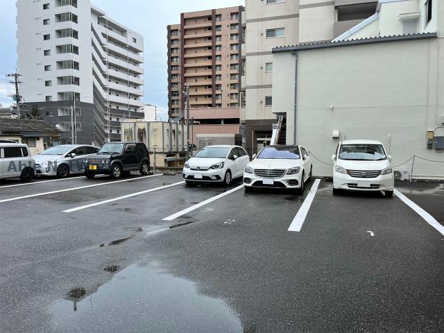 【スカイステーションの駐車場】