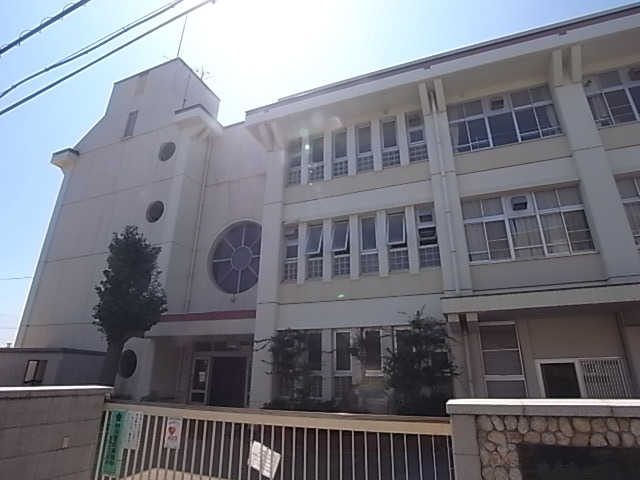 小学校　神戸市立福住小学校（小学校）まで864m