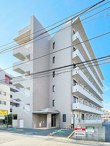 横浜市緑区長津田のマンションの建物外観