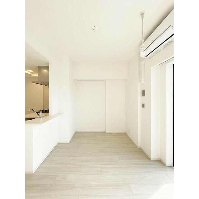 居室・リビング　■エアコン■24時間換気システム■ダウンライト■室内物干機