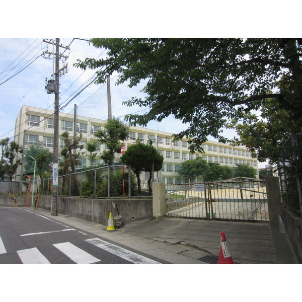 小学校　名古屋市立東山小学校（小学校）まで345m