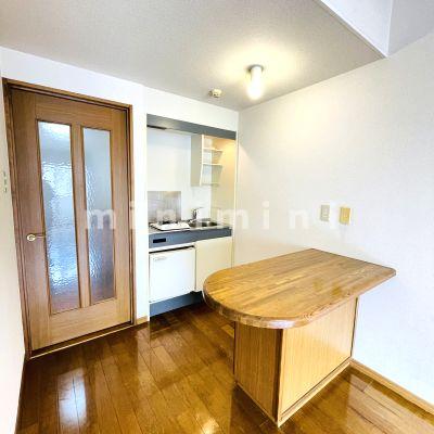 キッチン　※写真は別号室のものですので現状優先とさせていただきます