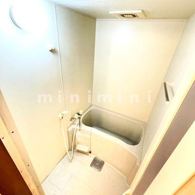 バス・シャワールーム　※写真は別号室のものですので現状優先とさせていただきます