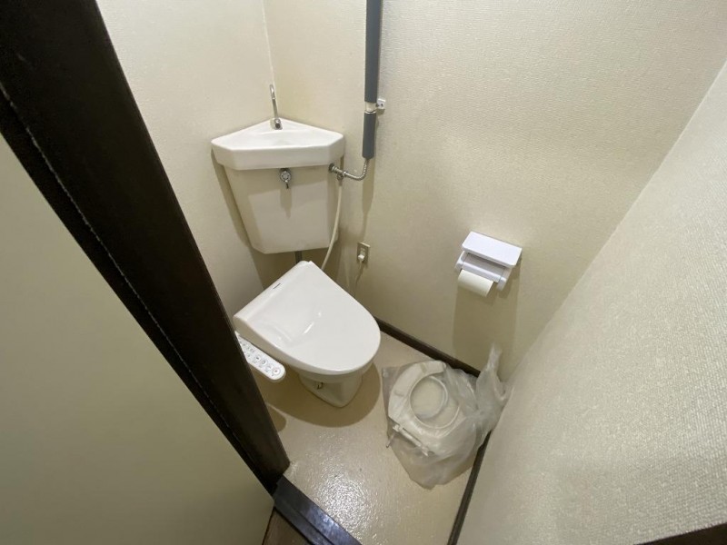 トイレ　トイレ