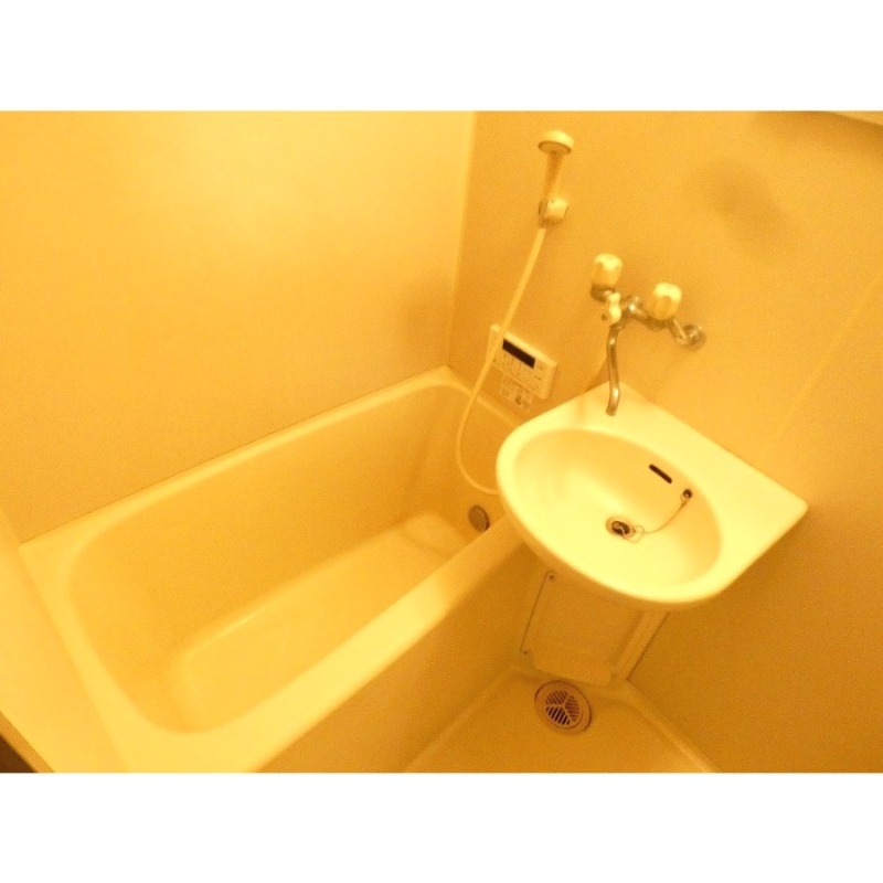 バス・シャワールーム　追い焚きができます