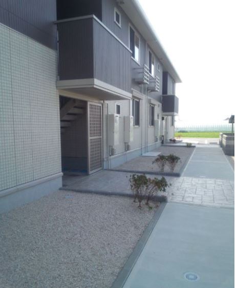 エントランス　ゆとりのあるエントランスです