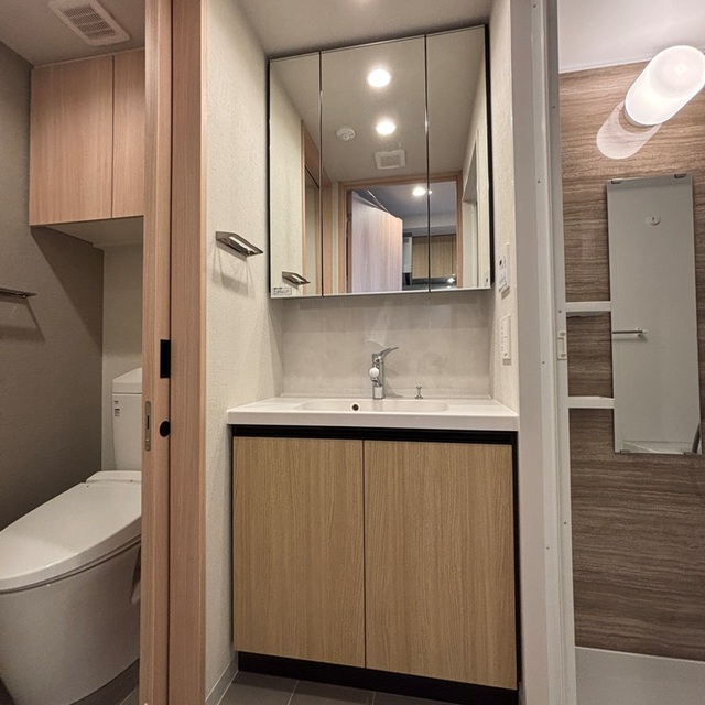 洗面設備　※写真は同タイプ住戸です。
