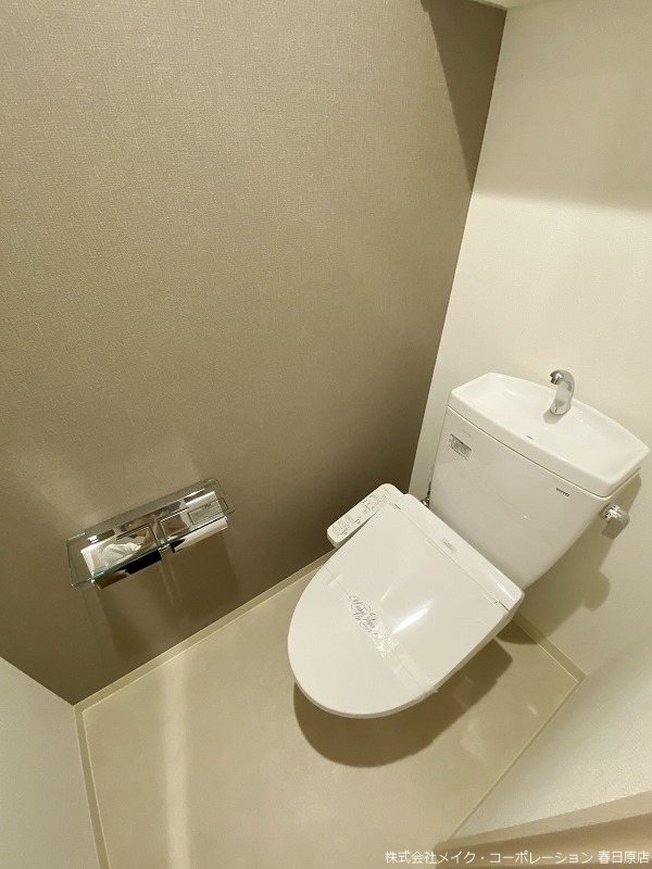 トイレ　写真は同型タイプ