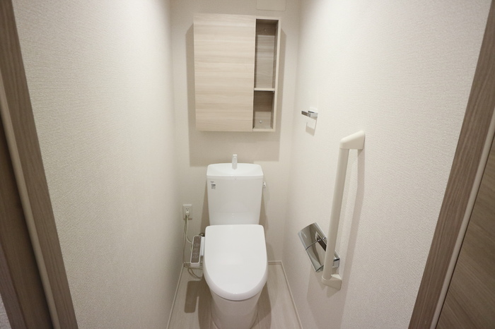 トイレ　温水洗浄暖房便座