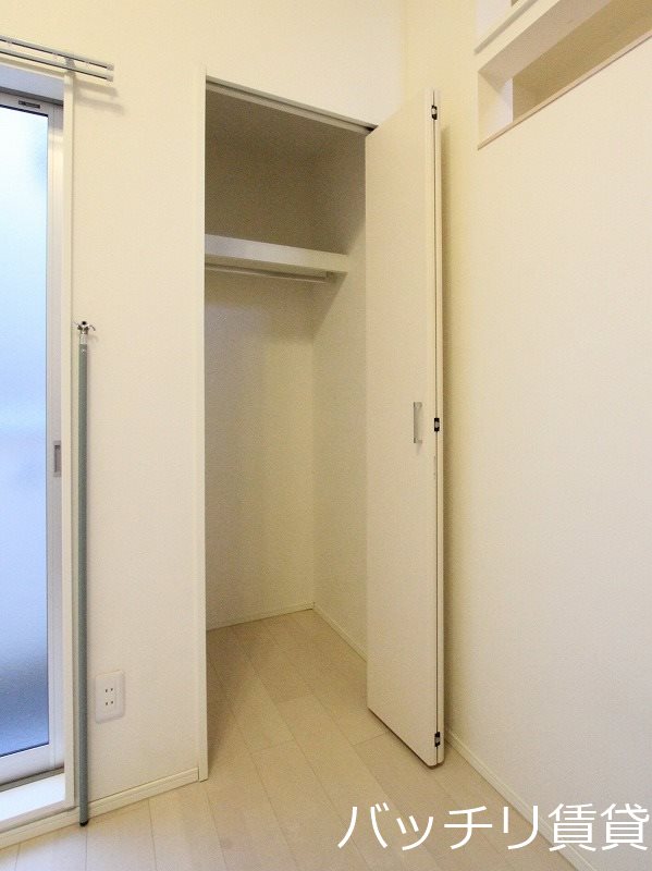 収納　画像は同型タイプの為、現状優先とさせて頂きます。
