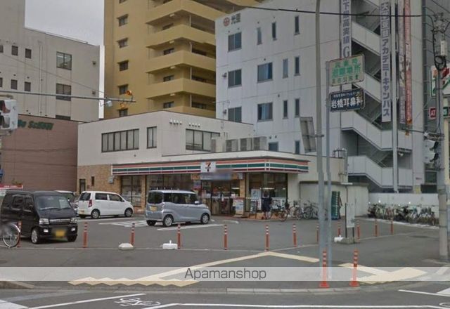 コンビニ　セブンイレブン（コンビニ）まで450m