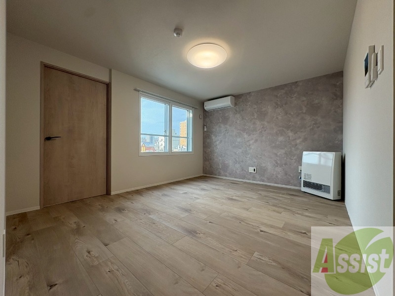 居室・リビング　広々としたリビングですね。使い勝手がよさそうですね！