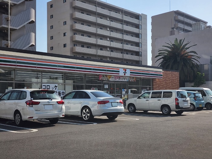 コンビニ　セブンイレブン大分長浜町2丁目店（コンビニ）まで358m