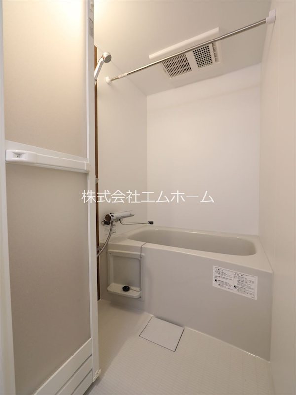 バス・シャワールーム　バスルーム　浴室暖房乾燥機付き