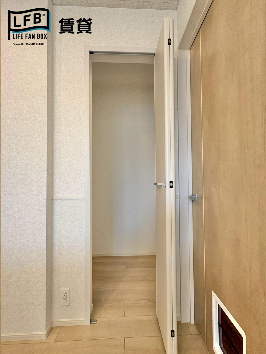 収納　※同間取り101号室の室内写真です。壁紙や床の色など仕様が多