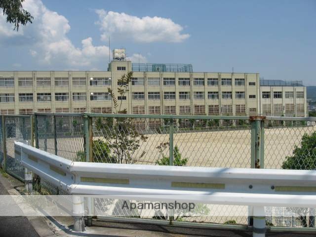 小学校　高槻市立南平台小学校（小学校）まで1150m