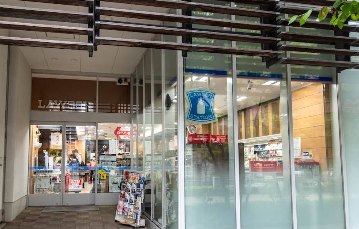 コンビニ　ローソンみなとパーク芝浦店（コンビニ）まで251m