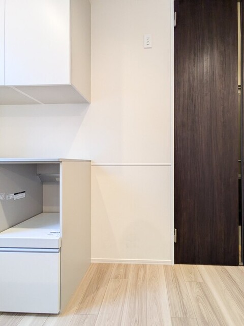 キッチン　冷蔵庫置き場