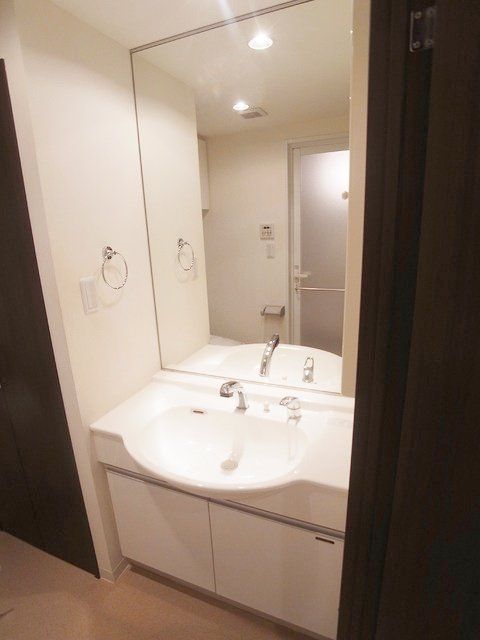 洗面設備　お部屋探しは株式会社　タウンハウジング　までお気軽にお問合…