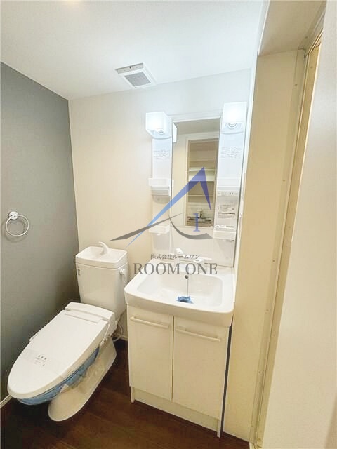 洗面設備　独立洗面台です。