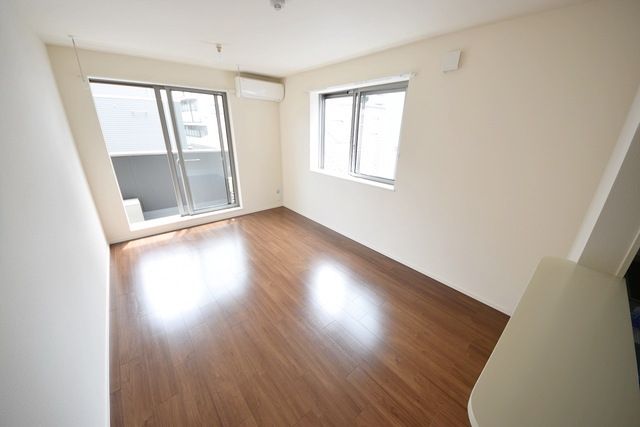 居室・リビング　タウンハウジング府中店まで