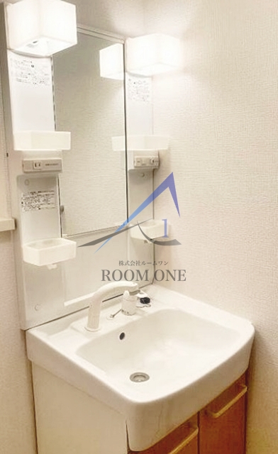 洗面設備　独立洗面台です。