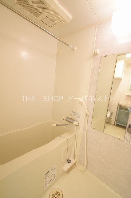 バス・シャワールーム　浴室乾燥機付き