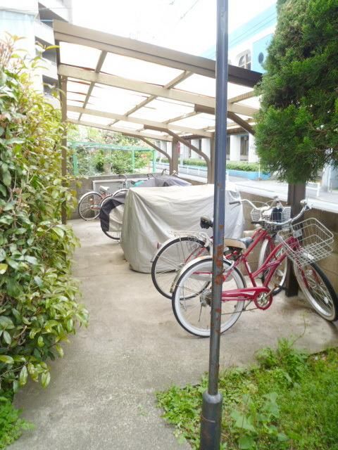 駐車場　★屋根付き駐輪場★