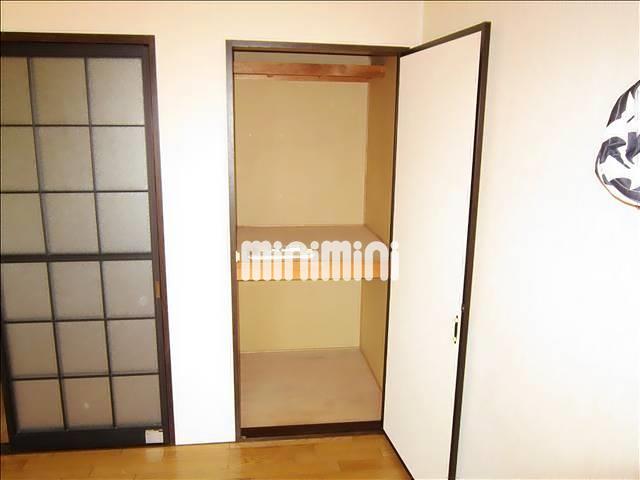 収納　収納各室