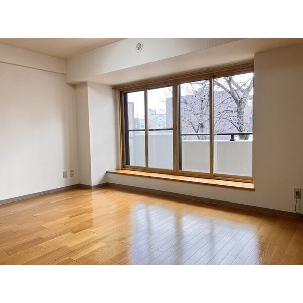 居室・リビング　☆広々とした間取り☆